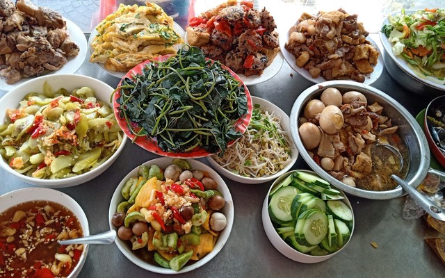 Quán Cơm Mai - Đinh Tiên Hoàng