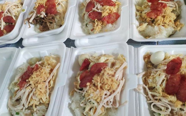 Xôi Gà Xá Xíu & Bánh Mì Xíu Mại Lý Gia
