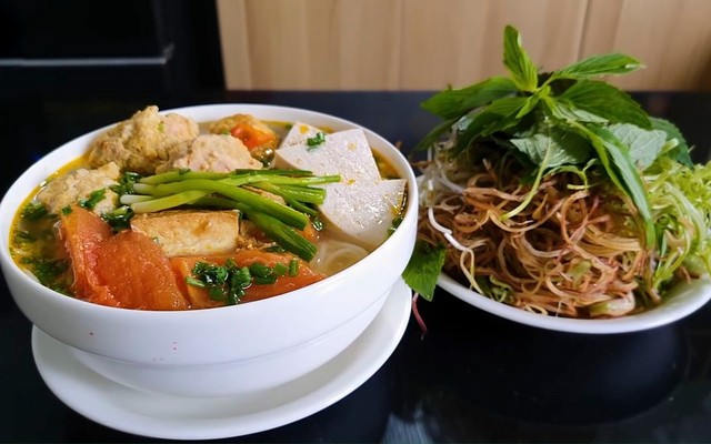 Thanh Vân - Bún Riêu & Canh Bún