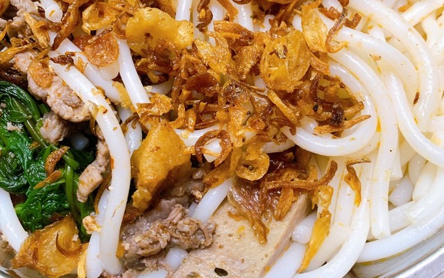 Nhà Thỏ - Canh Bún Riêu Cua Tóp Mỡ