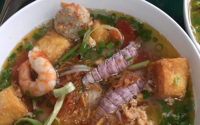 Gia Gia - Bún Riêu Bề Bề - Lý Quốc Sư