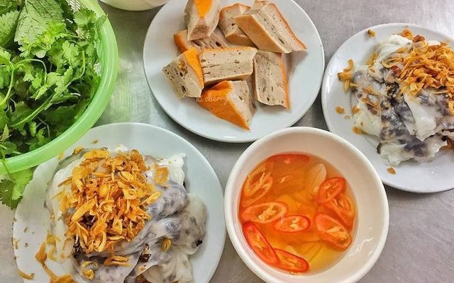 Quốc Bình - Bánh Cuốn & Gà Tần - Ngõ 50