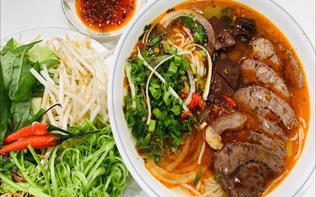 Ăn Sáng Hồng Phúc - Bún Bò & Bún Mắm - Dương Bá Trạc