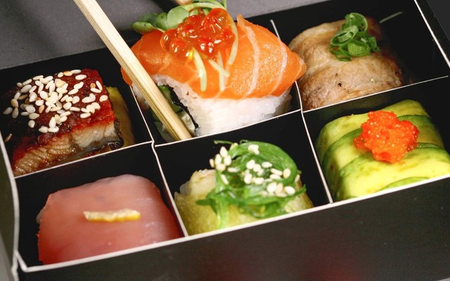 KAMURA - Sushi & Poke