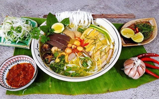 Trang Anh - Phở Gà Ta - Trần Quốc Vượng