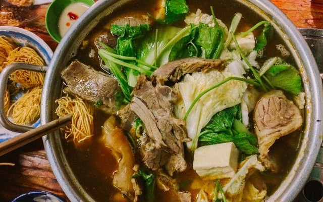 Tiệm Lẩu Đuôi Bò 979 - Vườn Lài