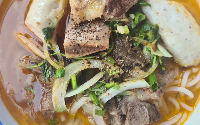 Bún Bò Huế Cô Hương - Đường Số 15