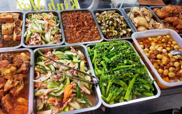 Quán Cơm Cuối Phố - Hoàng Hoa Thám