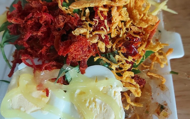 Cô Ba Bến Đình - Bánh Mì & Ăn Vặt - Trần Phú