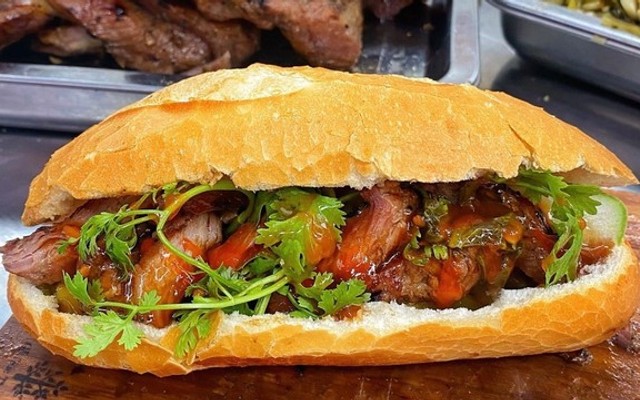 Bánh Mì Sườn Bà Hường - Lạc Trung