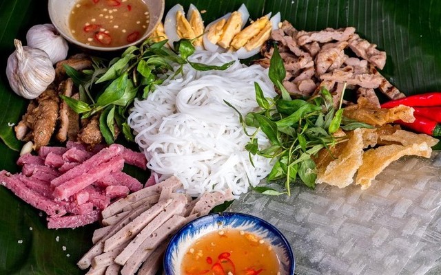Quán Ngon 77 - Bún Nem Nướng Thịt Lụi & Bánh Cuốn Tây Sơn - Đường A4 