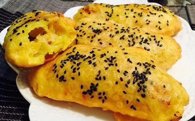 Bánh Chuối Chiên & Khoai Lang Lắc 31 - Trần Phú
