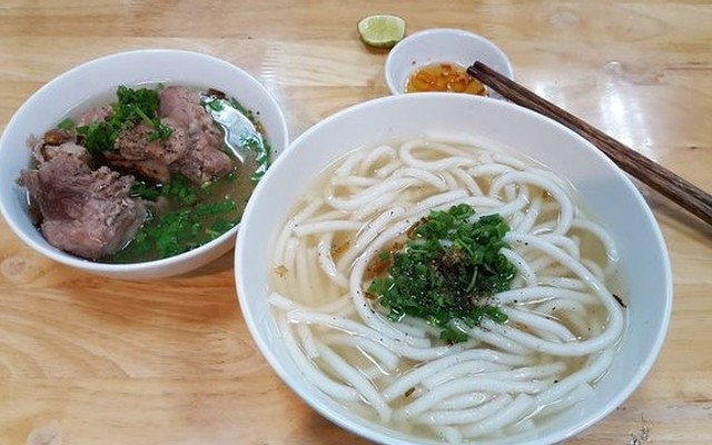 Cửa Hàng Hiền - Bánh Canh - Lý Phục Man