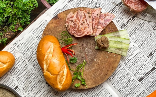 Bánh Mì Gẩn Cha - Bánh Mì Chả Gân - Nguyễn Thị Hiền