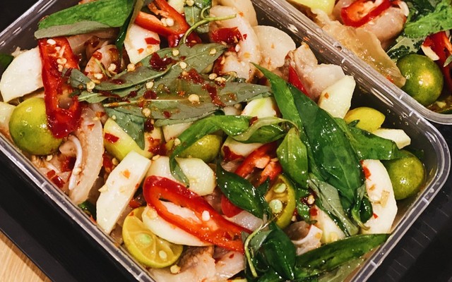 Vị Gia Đình - Chân Gà Sả Tắc & Giò Chả Nem