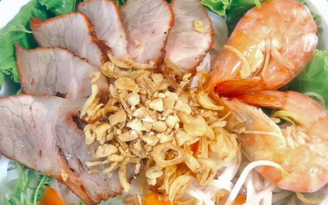 Bún Trộn Hoa Béo - Bún Bò Nam Bộ & Phở Trộn Xá Xíu - Tô Tịch