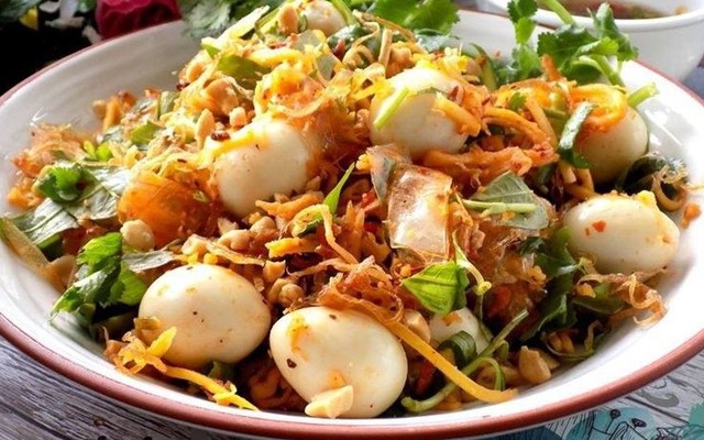 Tiệm Hàng Rong Số 7 - Quang Trung