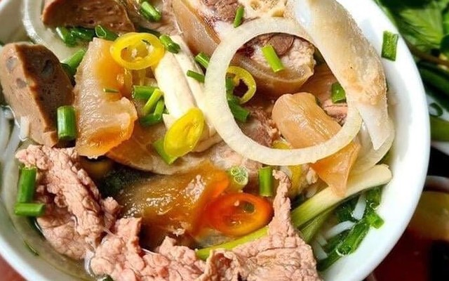 Phở Phú Trung - Nguyễn Văn Cừ