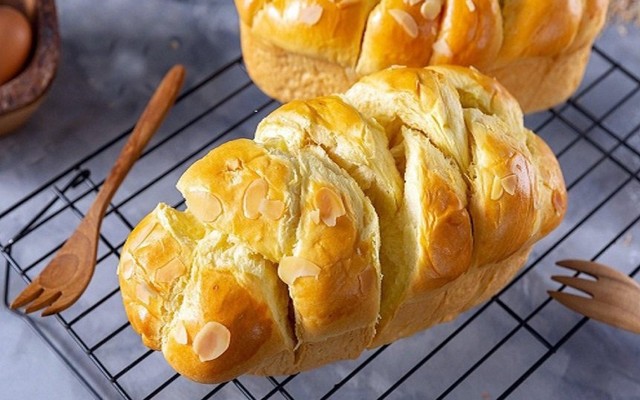 Bánh Mì Nhỏ - Bánh Mì - Trần Xuân Soạn