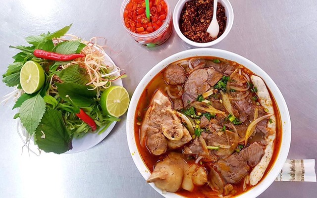 Tiệm Bún Bò Bà Năm - Cống Quỳnh