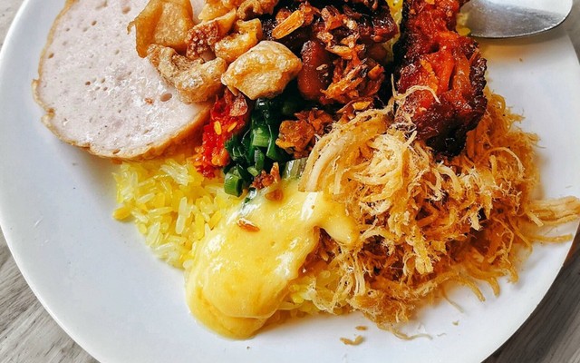 Tiệm Bánh Mì Xíu Mại Xôi Cô Hà - Bà Triệu