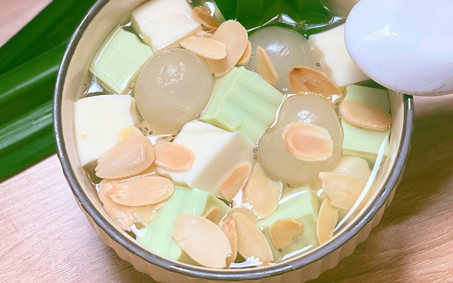 Chè Khúc Bạch Cô Moon - 76 Nguyễn Văn Tuyết