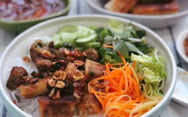 Bún Thịt Nướng Chị Mai - Duy Tân