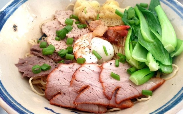 Hủ Tíu Mì Hoành Thánh - Dũng Ký Mì Gia