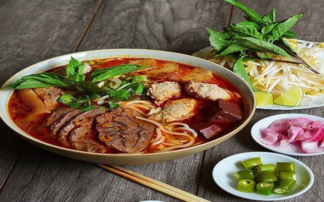 Bếp Nhà Mẹ Ú - Bún Bò - Đường 53