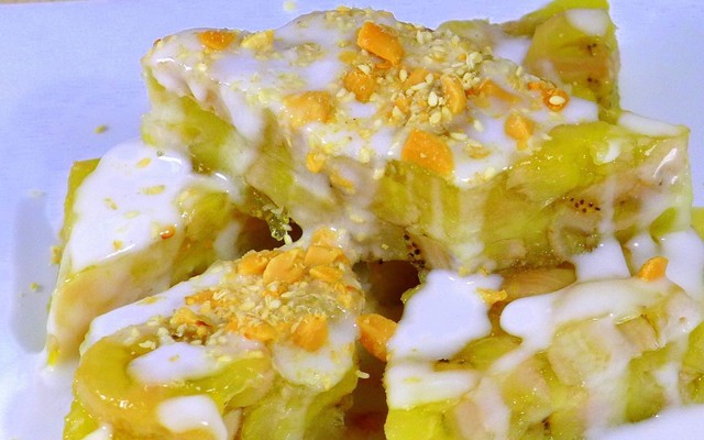 Bếp Nhà Dì Út - Chè Bánh & Chuối Nướng - Nơ Trang Long