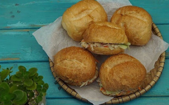 Quán Bánh Mì Bơ Ba Tê Ngũ Vị 8k - Ông Ích Khiêm