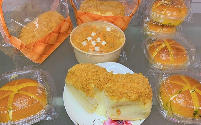 B&B Cakes - Bông Lan Trứng Muối - Shop Online