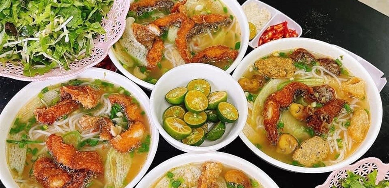 Mẹo Vặt Khi Thưởng Thức Bún Cá Cay