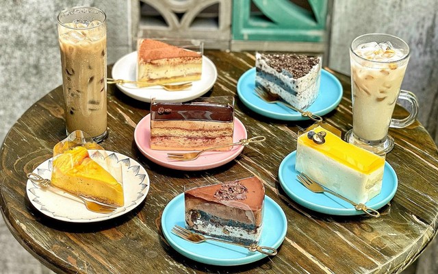 Tiffins Bakery & Café - Nguyễn Hữu Huân