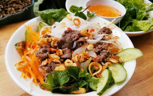 Buntepi - Cơm Ngon & Lẩu Cốc - Lê Quang Đạo