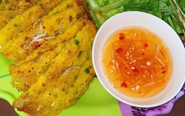 Bà Trung - Bánh Xèo & Nước Mía Đóng Chai - Cổng Phụ Số 12