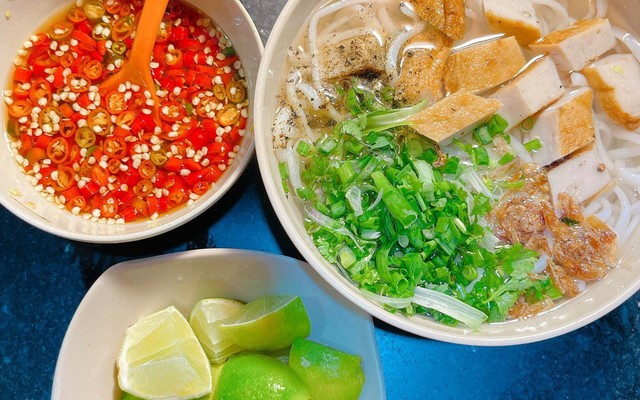 Quán Đêm Hiếu Cá - Bánh Canh, Bún Bò & Bún Riêu