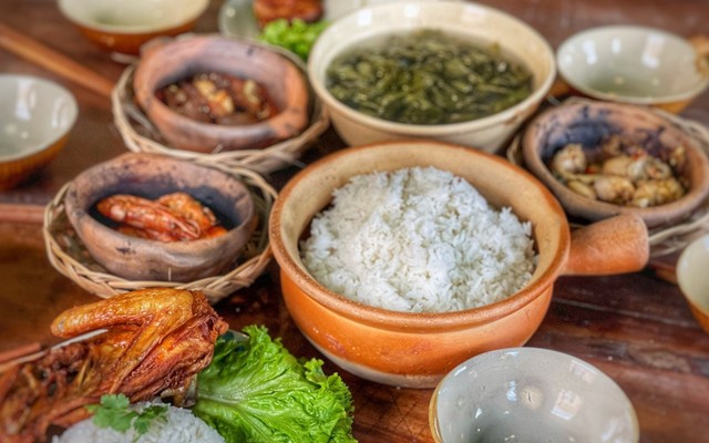 Cơm Tiệm A Vũ - Nguyên Tử Lực