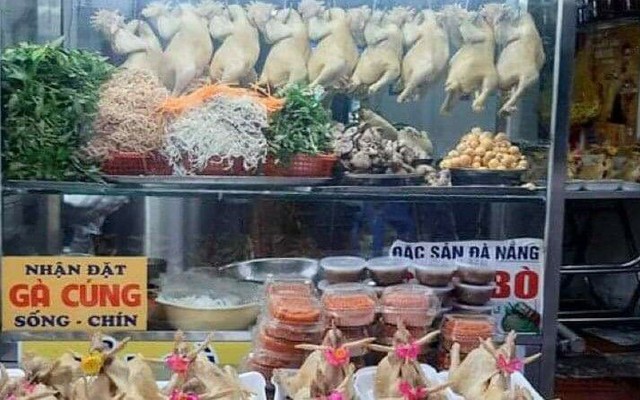 Gà Ta Thuỷ Trinh - Nơ Trang Long