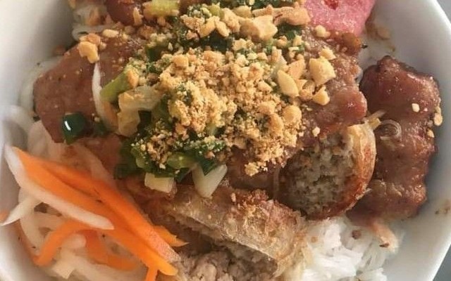 Ngọc Lan - Bún Thịt Nướng - Nguyễn Thần Hiến