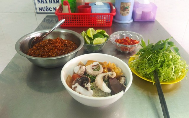 Bún Riêu Cua Giò 242 - Thích Quảng Đức