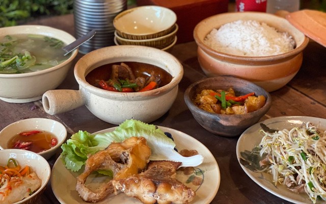 Cơm Tiệm A Vũ - Huyền Trân Công Chúa