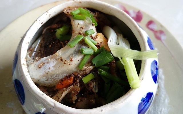 Quán Xứ Nẫu Mắt Cá Ngừ - Tây Thạnh