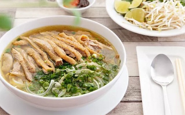 Tiệm Phở Gà Ta Thắng Chọi - Nguyễn Trãi