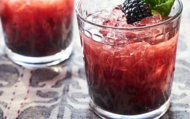 Tiệm Trà Dâu Tằm - 30 Tháng 4