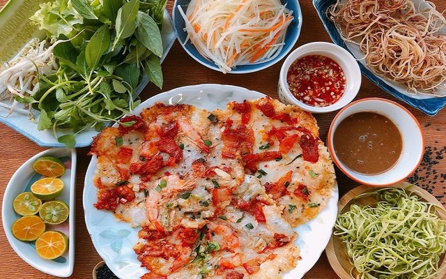 Bánh Ép Nhà Trần - Nguyễn Chí Thanh