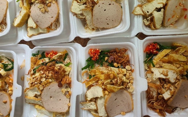 Ẩm Thực Huế Lavan Food - Bánh Huế & Mì Xào