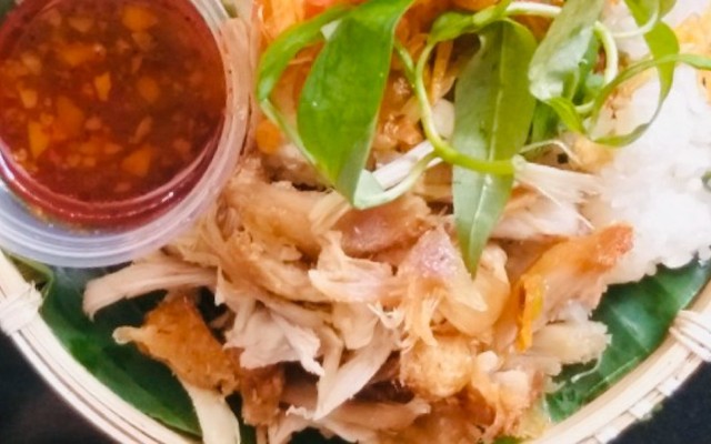 Bếp Cô Châu - Xôi Gà Sốt Thái - Bình Giã