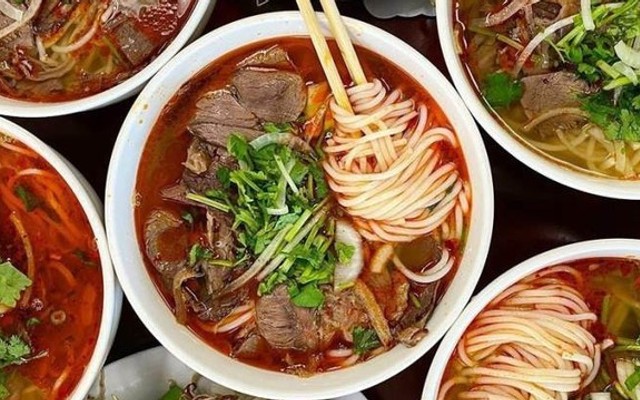 Bún Bò Chả Tôm Tân Định - Hai Bà Trưng