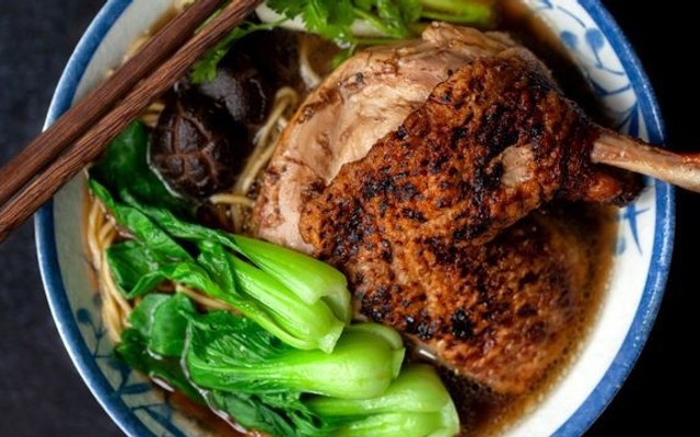 Mì Vịt Tiềm Song Phương - Võ Văn Vân